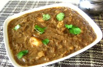 Spicy Poondu Kuzhambu (Spicy Garlic Curry)