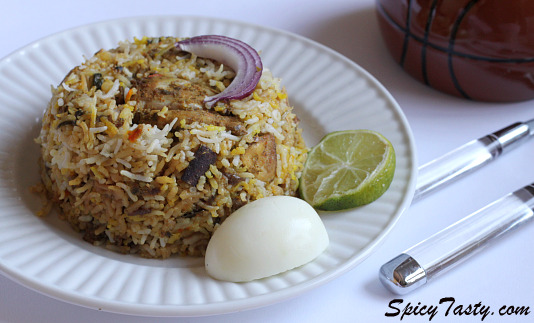 hyderabadi-chicken-dum-briyani-2.jpg